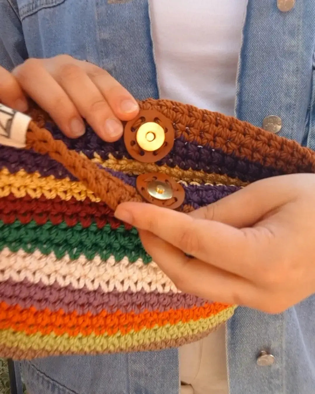 Stripe Pop Clutch