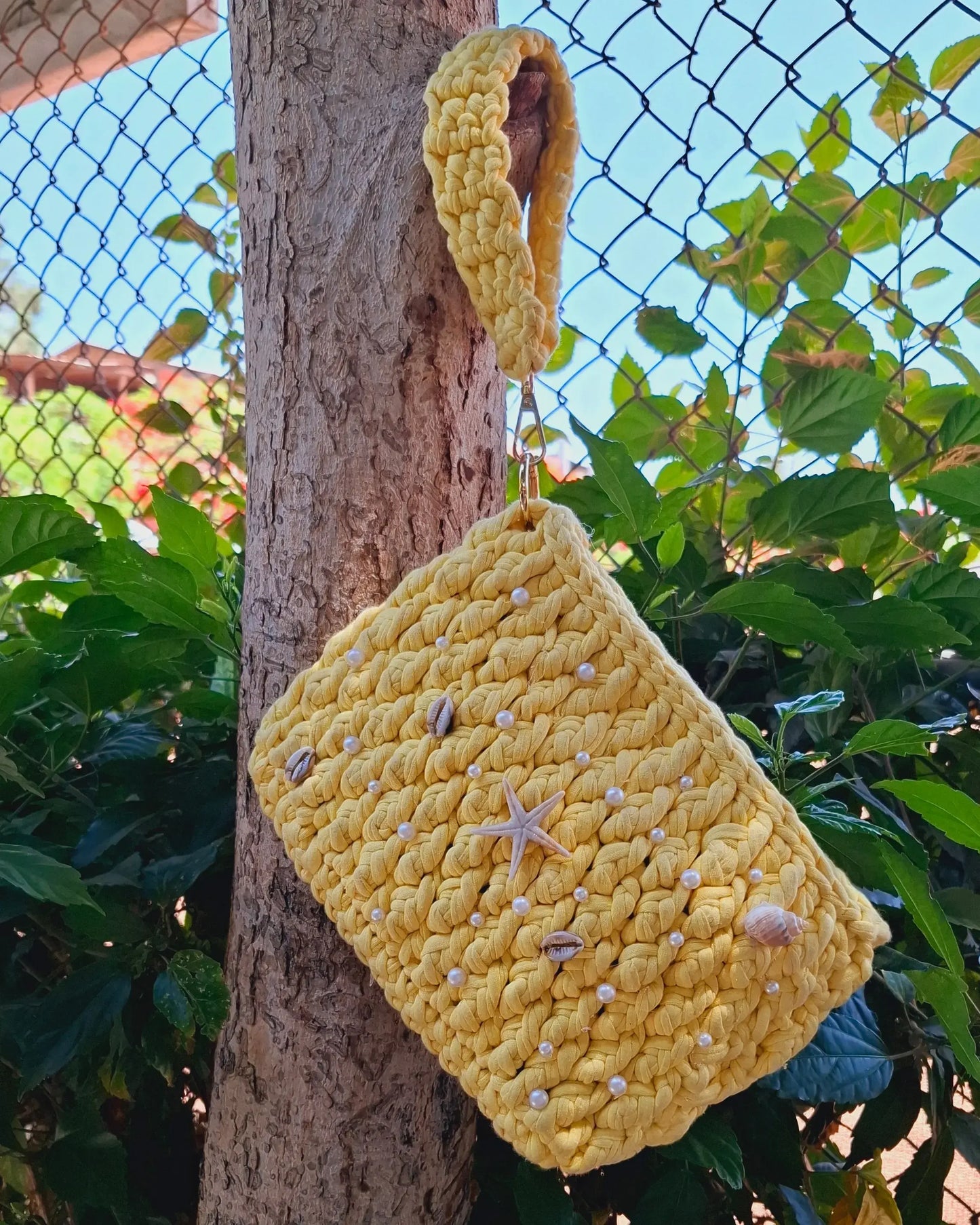 Lemon Pearl Clutch
