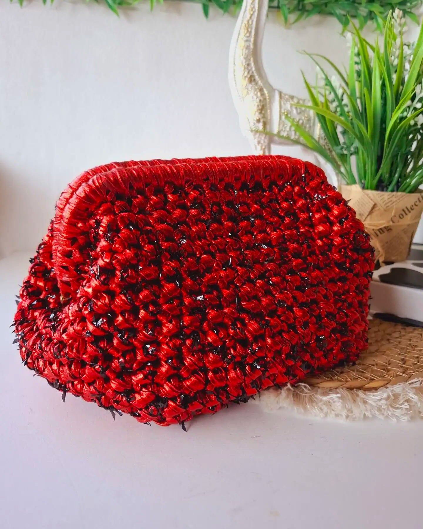 Raffia Rouge